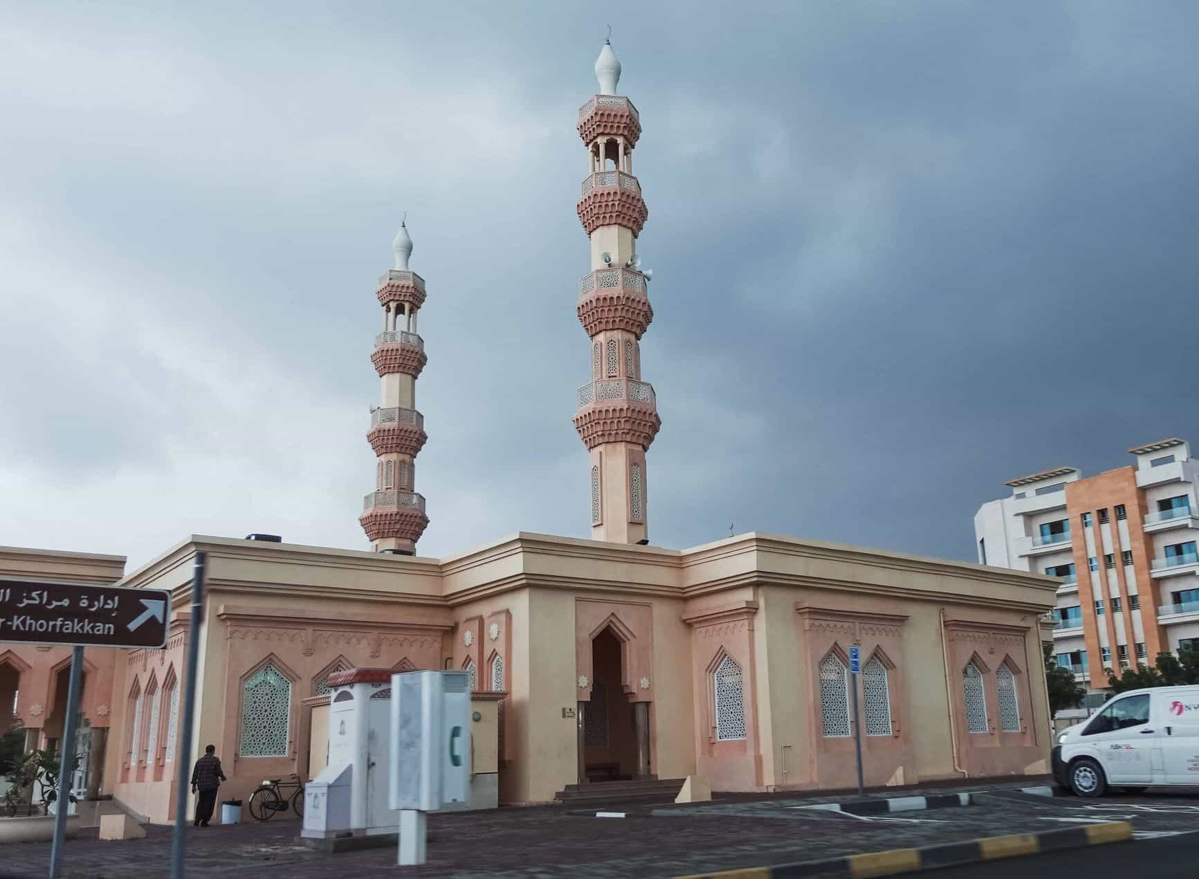 Halal Food & Masjid in Khorfakkan