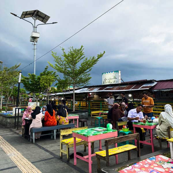 Halal eateries at Kapuas Waterfront, Pontianak