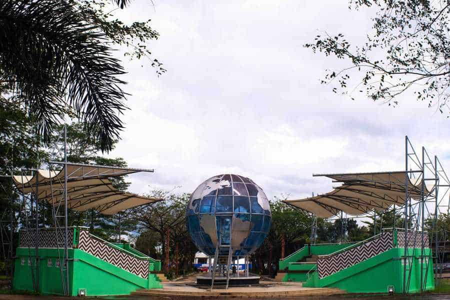 Equator Monument, Pontianak