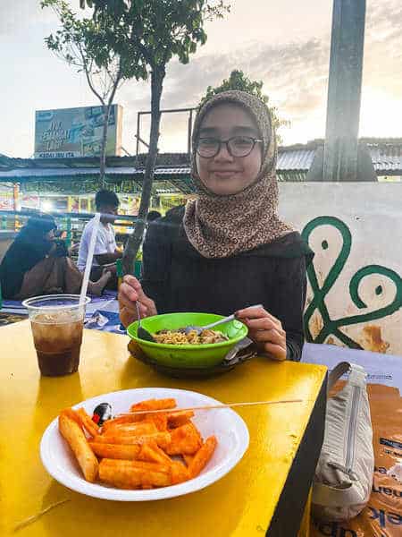 Traveling solo as a Muslim Woman in Pontianak, Indonesia